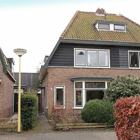 Holiday home Holiday Bij Neeltje *