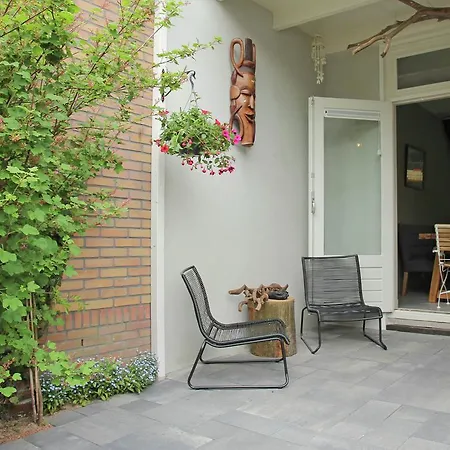 Holiday Bij Neeltje Bakkum